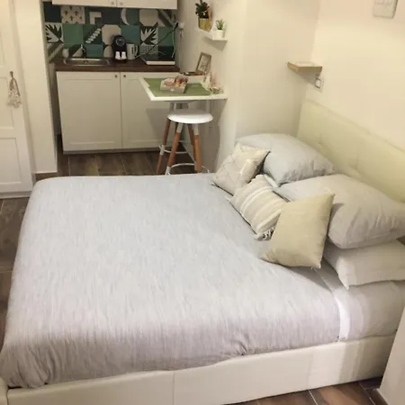 La Casa Di Alice Bed and Breakfast Salerno Buitenkant foto